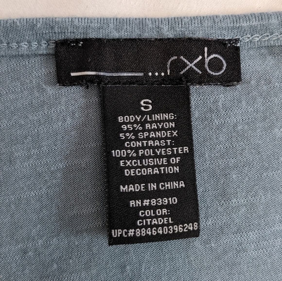 PRETTY textured rxb sleeveless top size Medium - Picture 5 of 6